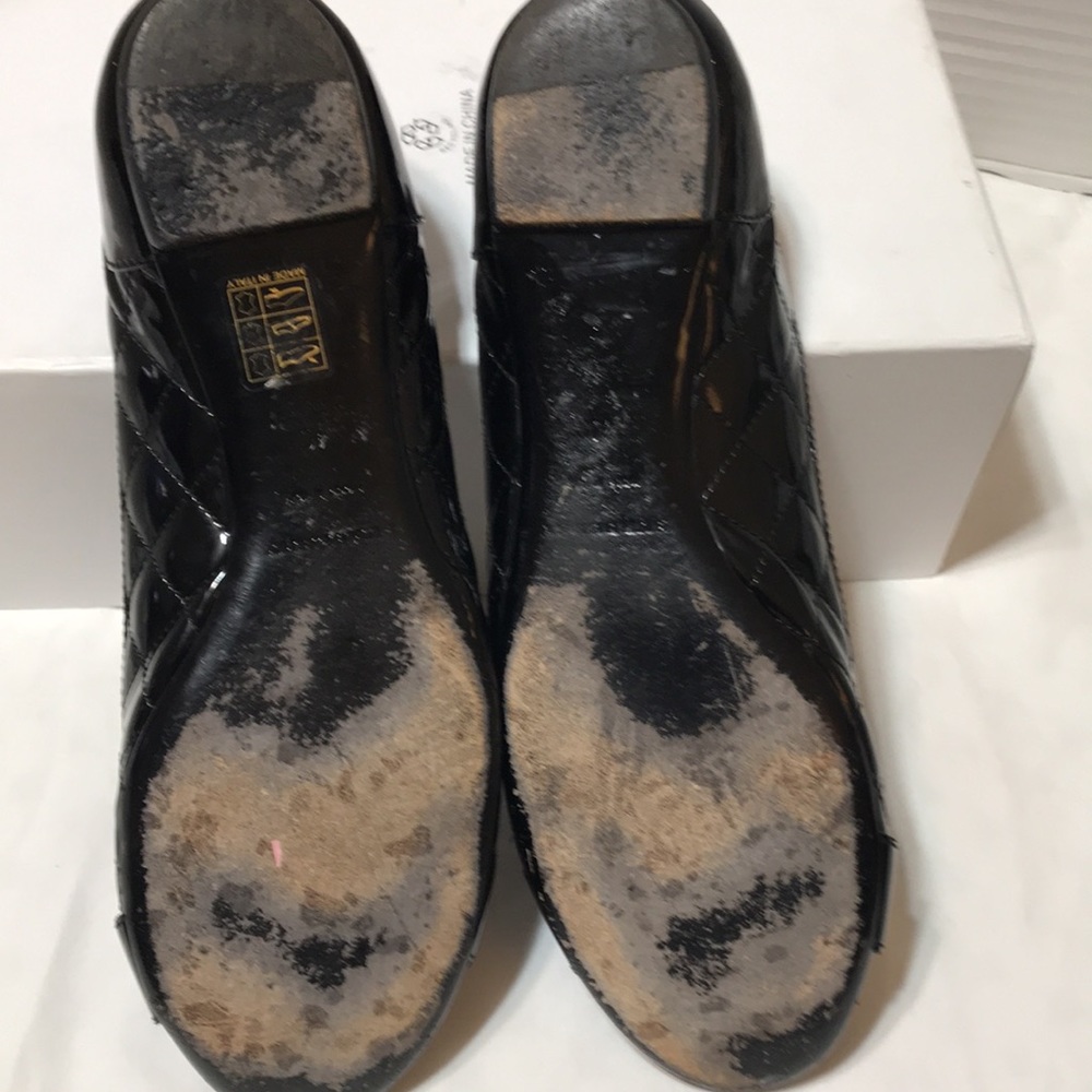 Burberry patent leather buckle flats - Picture 4 of 6